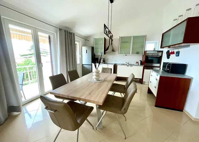 Apartment Olive Malinska